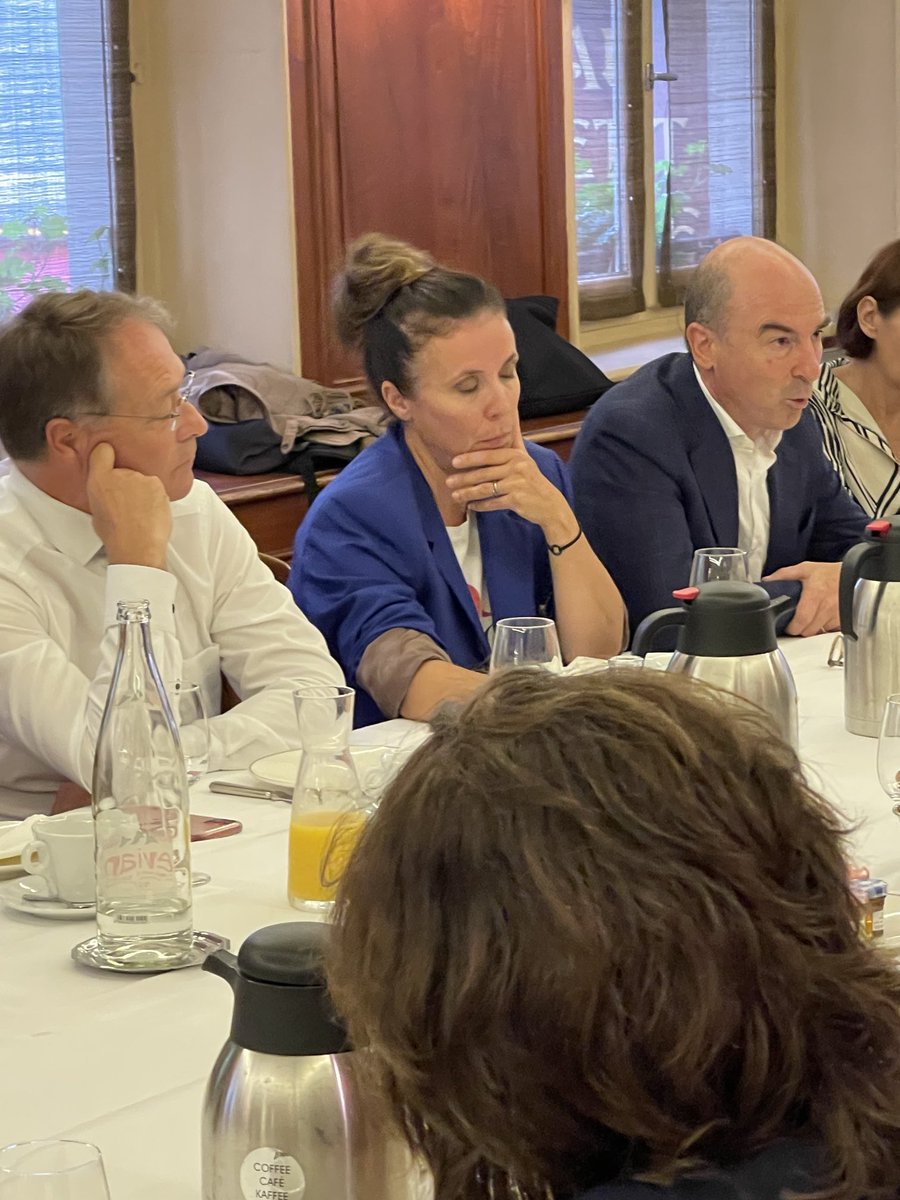 .<a href="/GuilletPierre12/">Guillet Pierre</a> Conférence de presse ⁦@AJ_PME⁩ « l’entreprise doit penser aux parties manquantes donc à l’inclusion. Accueil des personnes fragiles, des  jeunes, des seniors en leur redonnant de la dignité  »