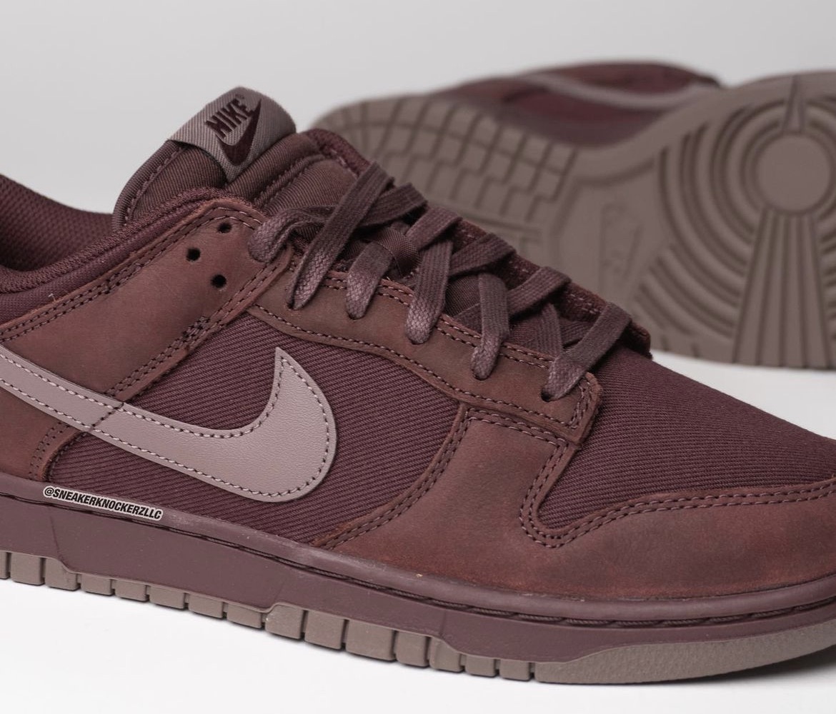 📅【 2023年発売 】📅
“NIKE DUNK LOW RETRO BURGUNDY CRUSH (FB8895-600)”

👟渋みの溢れる「バーガンディ」で配色した新作ダンクが登場🔥🔥
🔗sneakers-taro.com/entry/dunk-low…

#スニーカー抽選