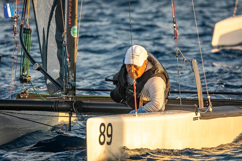 A Class Catamaran World Championship at Yacht Club de Toulon Day 3 - The wind always has its own agenda yachtsandyachting.com/news/266493/?s…