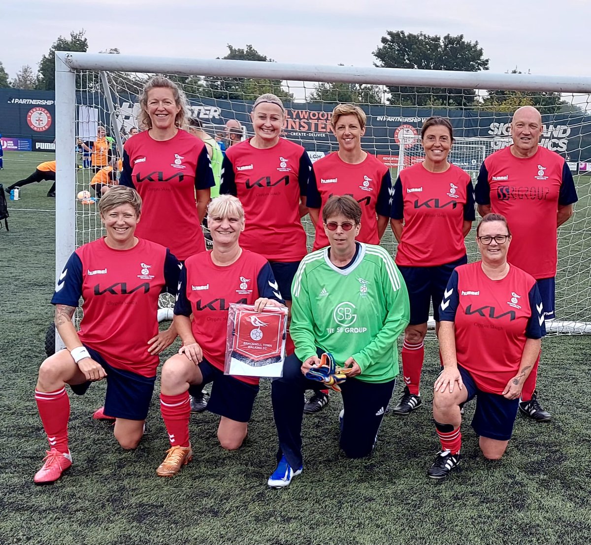 Bracknell Town WFC tweet media