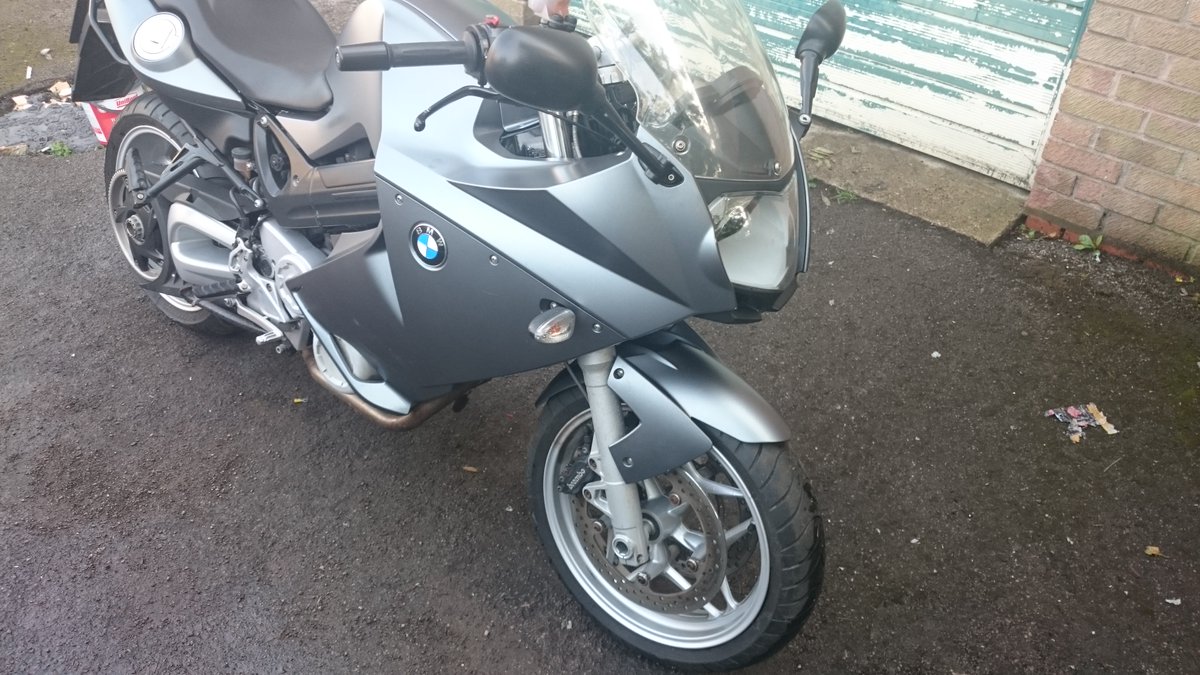 Trailer1one's tweet photo. BMW F800ST this motorcycle was donated to me, not been running since 2017. at the present moment I've just given it a good cleaning very tidy bike. project in the making I will keep you updated on the progress it will eventually be up for sale 20% going to charity https://t.co/B98Lvk7aG5