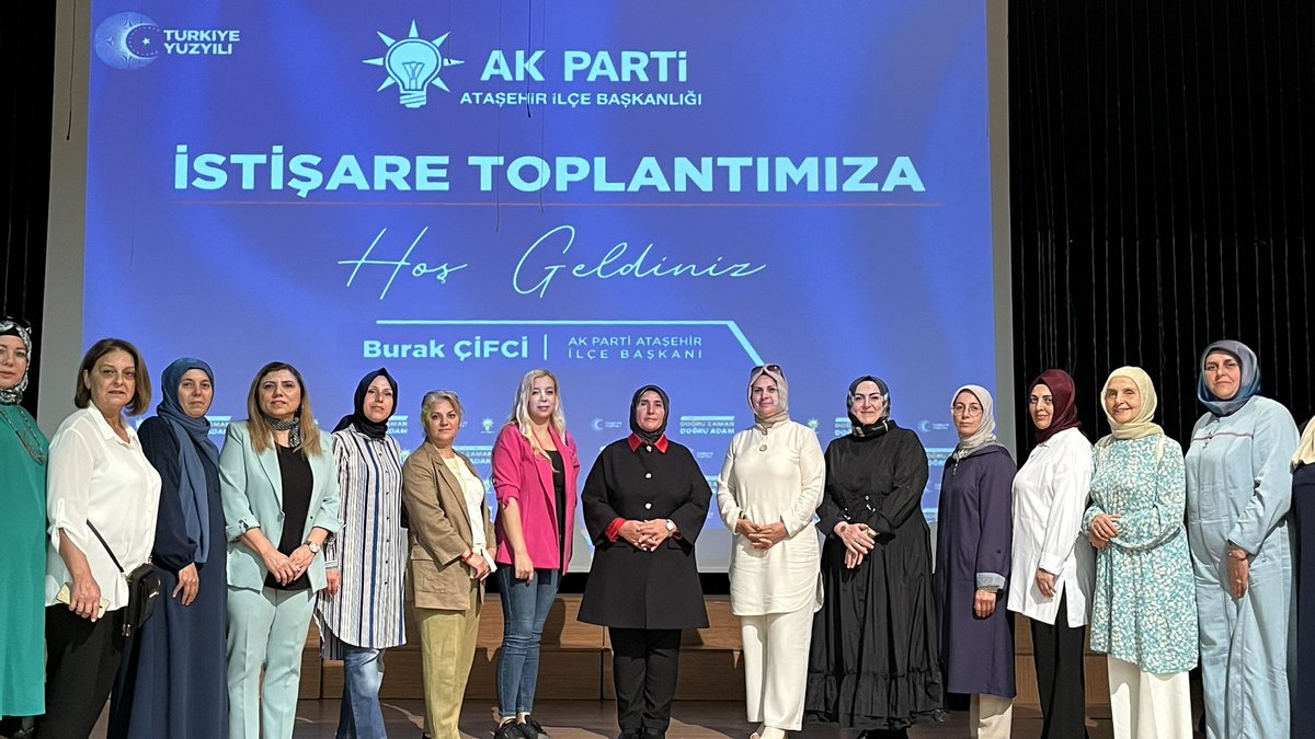 GulayseDurak's tweet photo. ilçe Başkanımız @burakcifci34 başkanlığında  il ykü. Kadın kol. Gençlik kol. İlçe başk. 3 Kademe yönetim kurulu üyeleri,Mahalle başk. ve Meclis Üyelerimiz ile birlikte İstişare Toplantımızı  gerçekleştirdik.

Gerçekleştireceğimiz çalışmaları müzakere ettik.

#Yenidenİstanbul https://t.co/6xirLguNeb