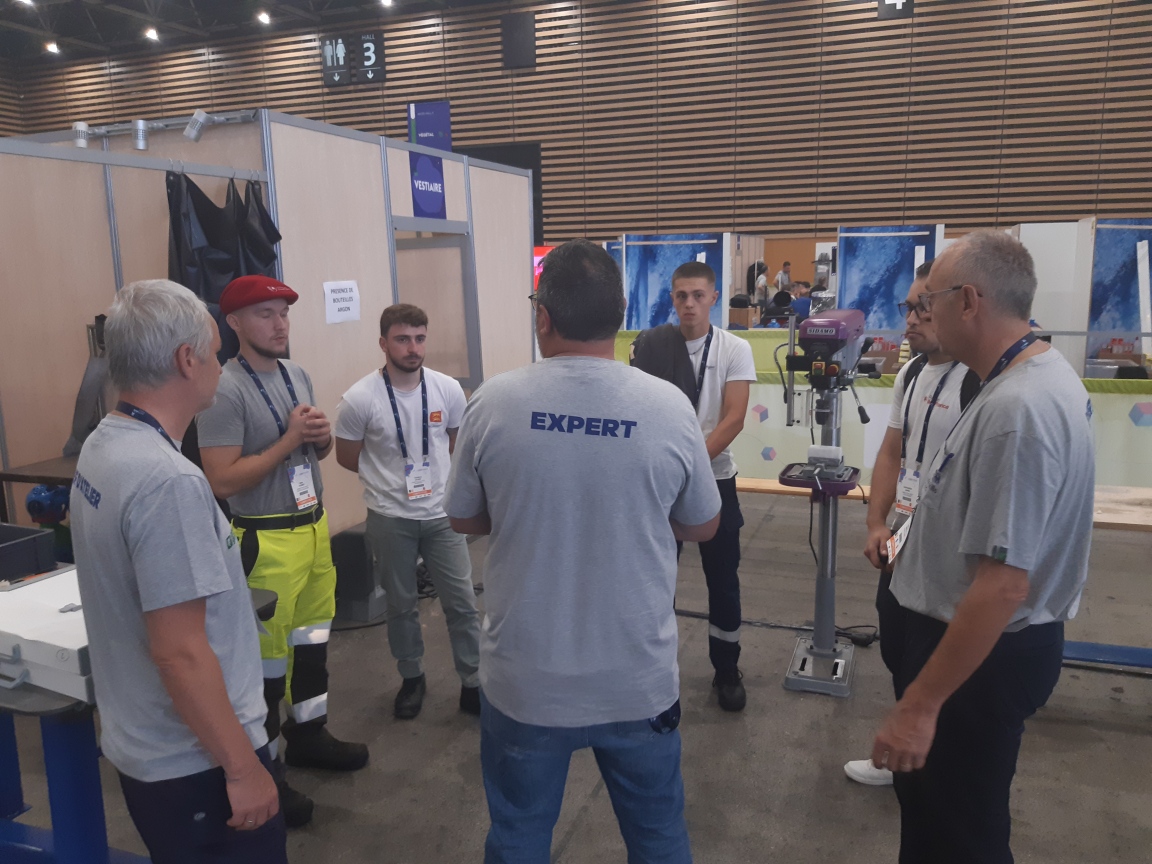 maintenancia's tweet photo. Les candidats viennent d'arriver !
#ChampionnatdeFrancedeMaintenance #maintenance @worldksills https://t.co/RCiWOtm2HU
