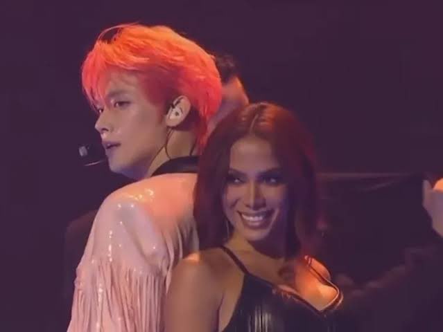 moon ray tweet media