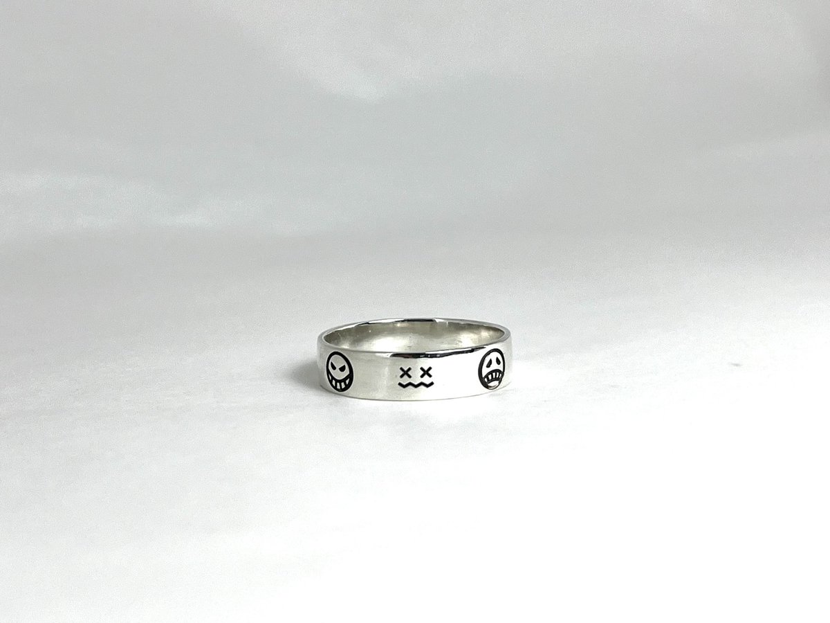 수강생의 작품.
처음으로 스스로 만들고 다듬어
첫 판매 까지 이어진 반지 입니다 :)

수강문의
m.smartstore.naver.com/urom/products/…