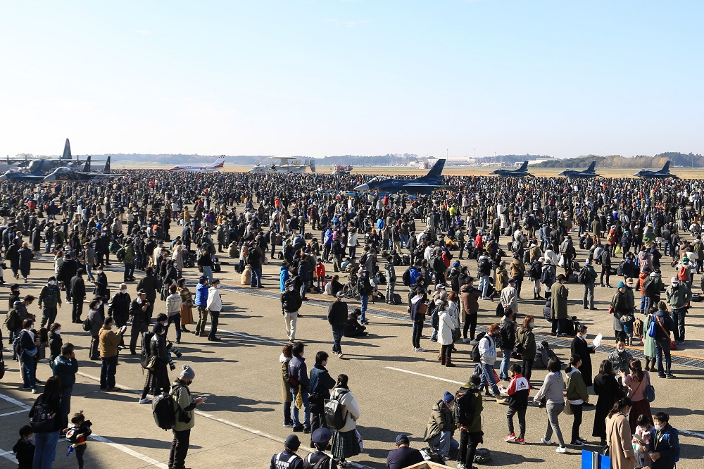 jasdf_hyakuri's tweet photo. #百里基地 は令和５年度 #航空祭 を開催します。詳細は基地ホームページをご覧ください。
https://t.co/AdazsBYh7I

航空祭臨時売店出店業者の募集はこちら
https://t.co/30ihwWiQK4
募集期限：９月２２日（金） https://t.co/QYsRY8NqVR
