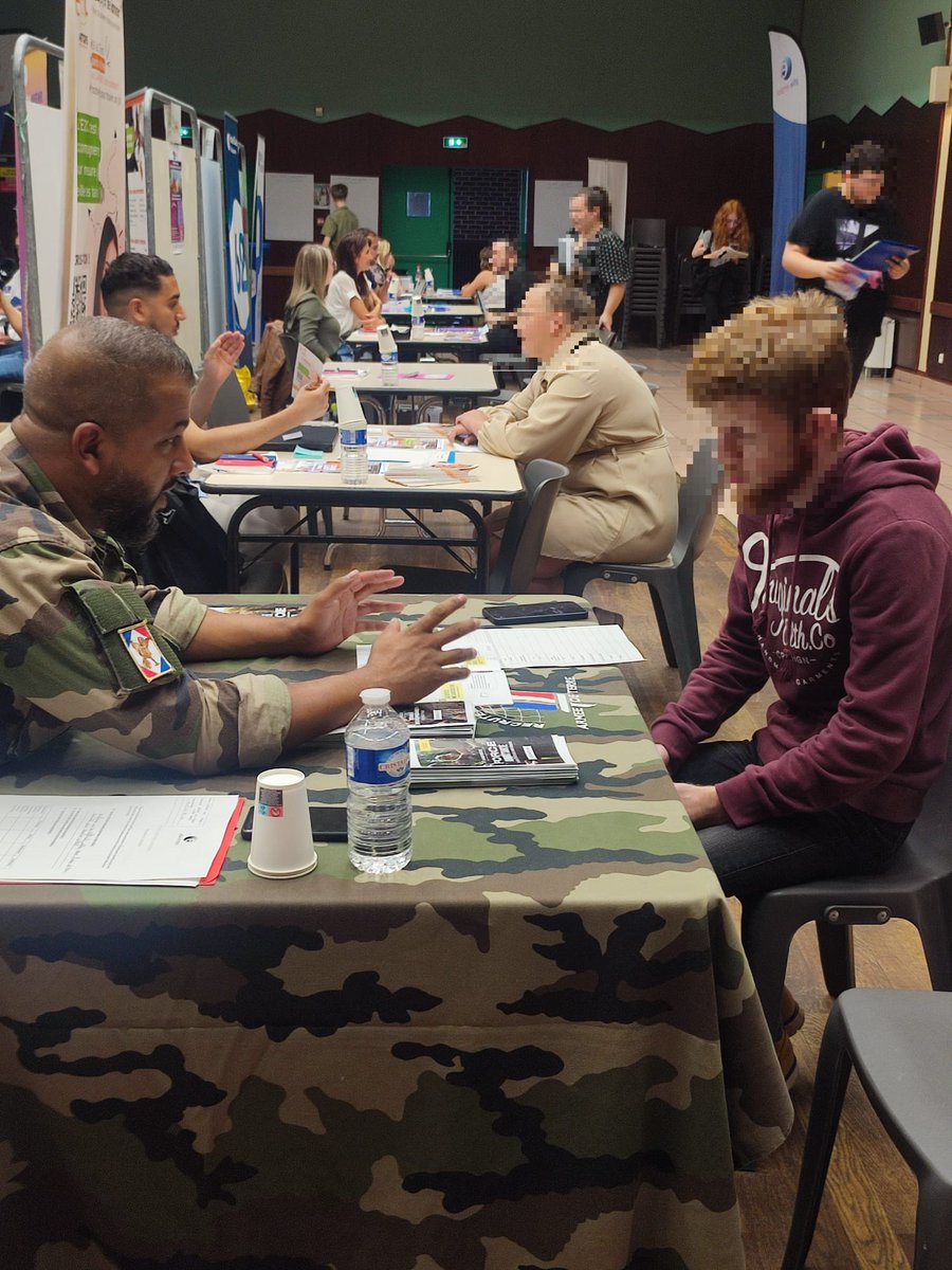 #trouvetasolution hier avec @poleemploi_HDF de Bruay-La-Buissière : 44 jeunes,  25 contacts recrutement avec le #CIEjeunes, 8 partenaires, plus de 50 propositions pour nos #publics !

Une satisfaction totale qui sera confirmée avec la concrétisation des #projets et #parcours !