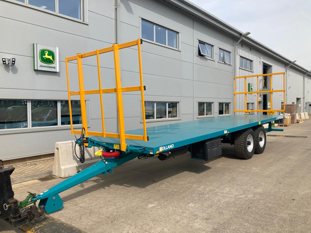 FarolLtd's tweet image. The Rolland LSP9004 flat trailer is here waiting to help you with baling season. 🌾We currently have 2️⃣ in stock. Speak to our sales team for more information and part exchange inquiries. 

☎️ 01844 278843
💻 ow.ly/Tuqw50PJXAf

#FarolLtd #Rolland #Trailer