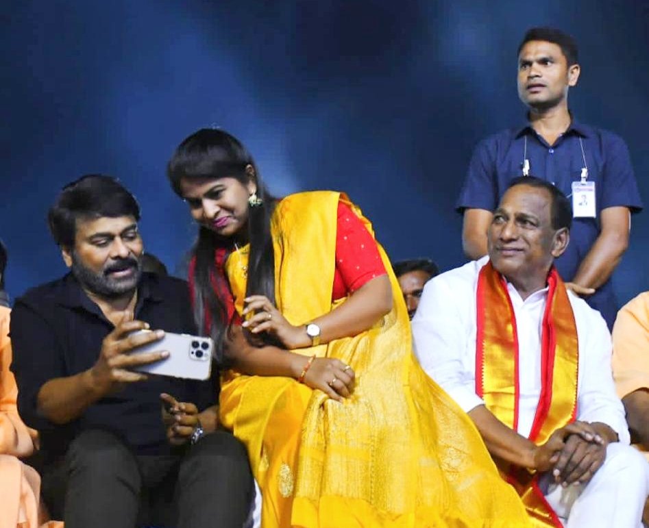 mekalakavyabrs's tweet photo. #Throwback
#RecentPics https://t.co/2u5GWUx6z0