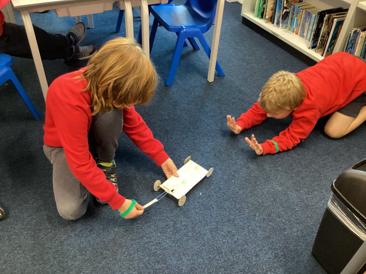 ArchibaldFirst's tweet photo. This morning, Class 10 have had fun assembling their slingshot cars and testing them out! #AFSDT https://t.co/awMxTc71WG