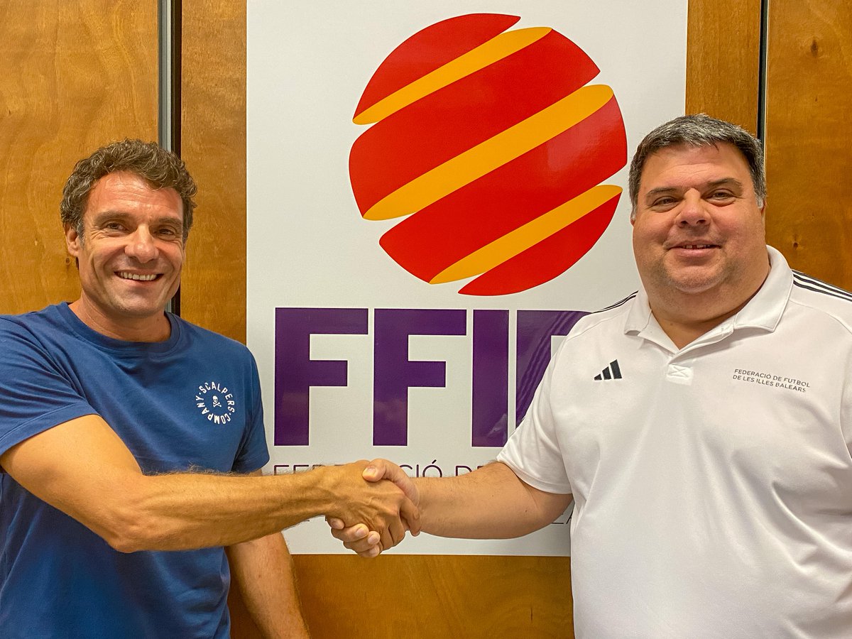 ✍️𝗖𝗼𝗺𝘂𝗻𝗶𝗰𝗮𝗱𝗼 𝗙𝗙𝗜𝗕

ℹ️  Antoni Amengual es el nuevo director deportivo de la FFIB en sustitución de Manolo Bosch, quien se jubila

🤝 La FFIB agradece el trabajo de Bosch durante todos estos años

➡️ ffib.es/Fed/NNws_ShwNe…

#4illes1futbol