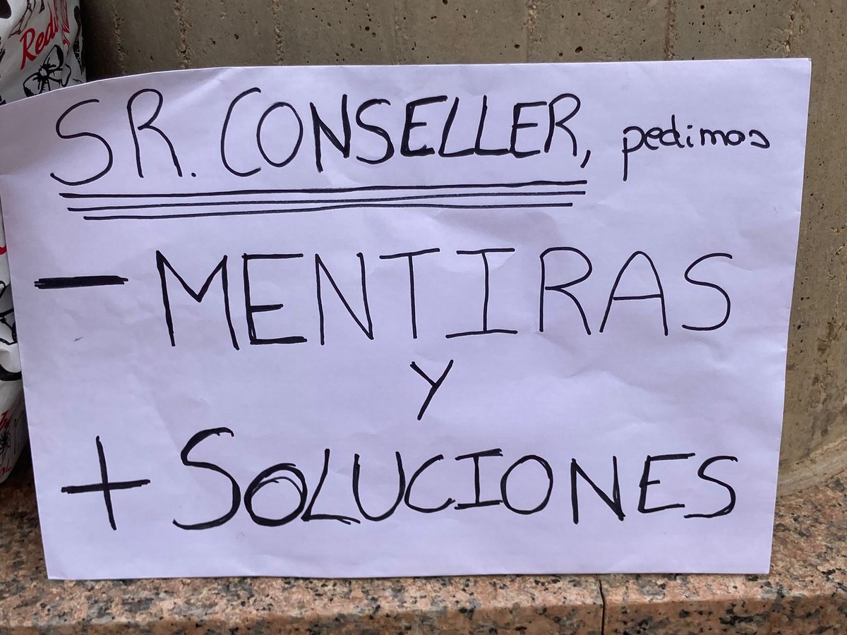 patriestelles's tweet photo. #AdjudicacionesVergonzosasGVA
#AdjudicacionsVergonyosesGVA

Creditos al autor/autora del cartel. https://t.co/zuwfTc8Ukd