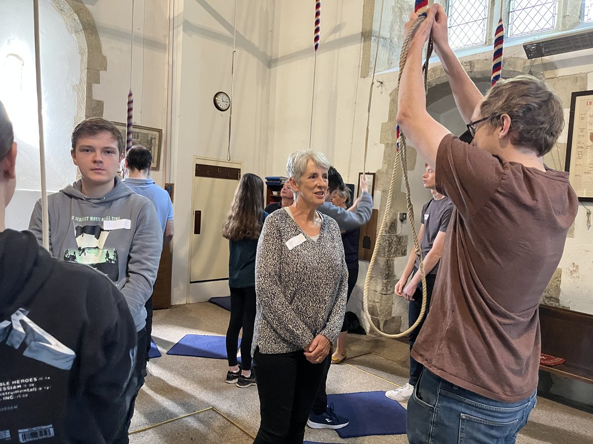 RingingTeachers's tweet photo. Bletchingley hosted a successful M1 course led by David Sparling, who taught at just the right pace - quick enough for it to not be boring, but slow enough to fully understand what was being taught.
Module 2 awaits! #ARTM1
https://t.co/TgaZgZatyX https://t.co/6b95OoMGFL