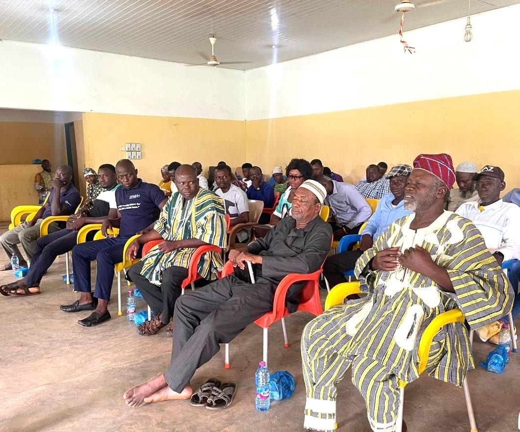 SNVGhana's tweet photo. Last week, our Healthy Future for All (HF4A) project held a Private Sector Engagement workshop with #WASH #SMEs and officials of the Nandom and Lambussie Districts Assemblies to discuss how to improve #WASH conditions in the districts by enforcing Sanitation By-laws.
#SNVImpact https://t.co/1Oa0NlVOgi