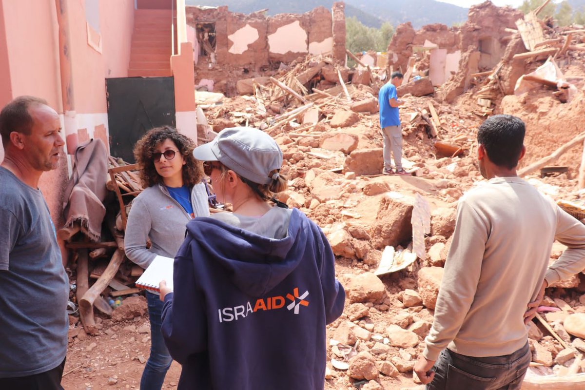 Marianasoux's tweet photo. Foto's van hulpverleners #IsraAid in #Marokko #MoroccoEathquake #Israel https://t.co/C4B1w5Kmua