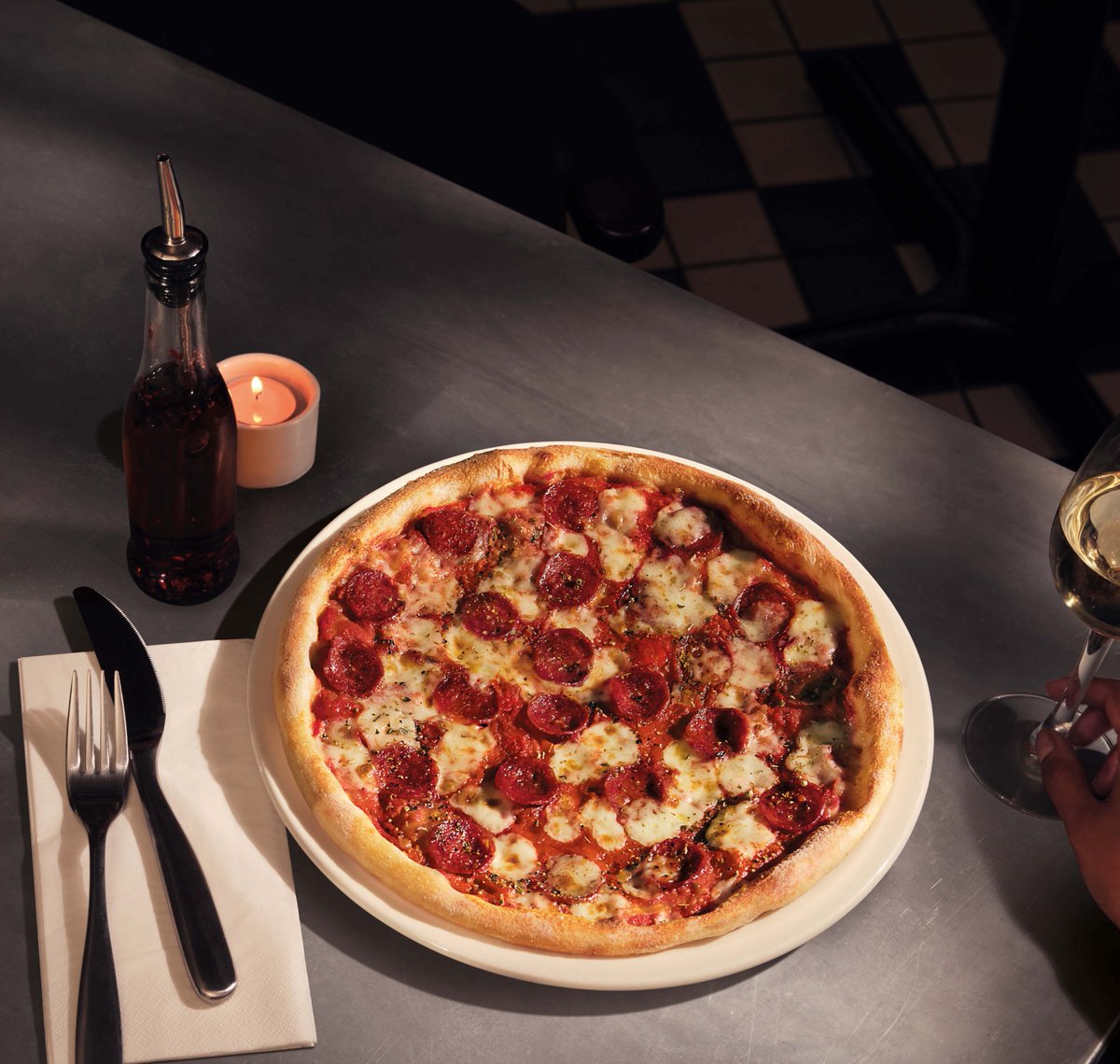 hq_watford's tweet image. Get that V.I.P* feeling this September! 🍕 

@PizzaExpress  Club members get any Classic pizza for just £7.95 Monday – Thursday. (*that’s very impressive prices). Offer valid from 4th September, for a limited time only. 

#PizzaExpress #Offer #Watford