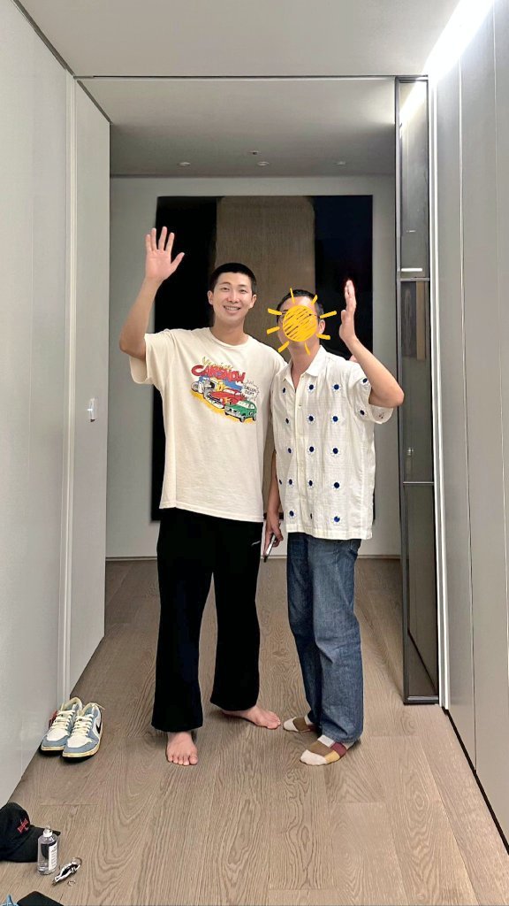 minyoongab's tweet photo. PAUSE FREEZE FRAME are u telling me namjoon uses replica.... https://t.co/RMHYVeWNC3