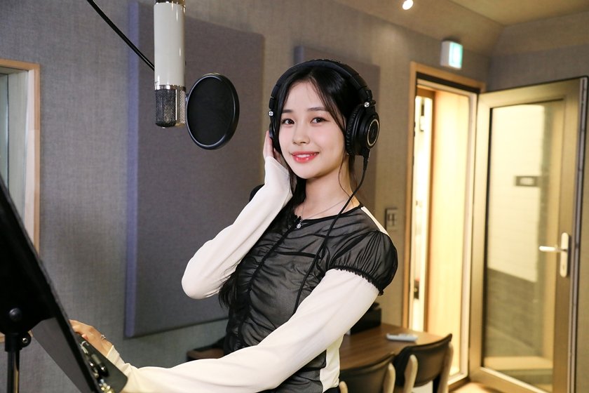 Jihan's photos from behind the scenes of Good Day recording !