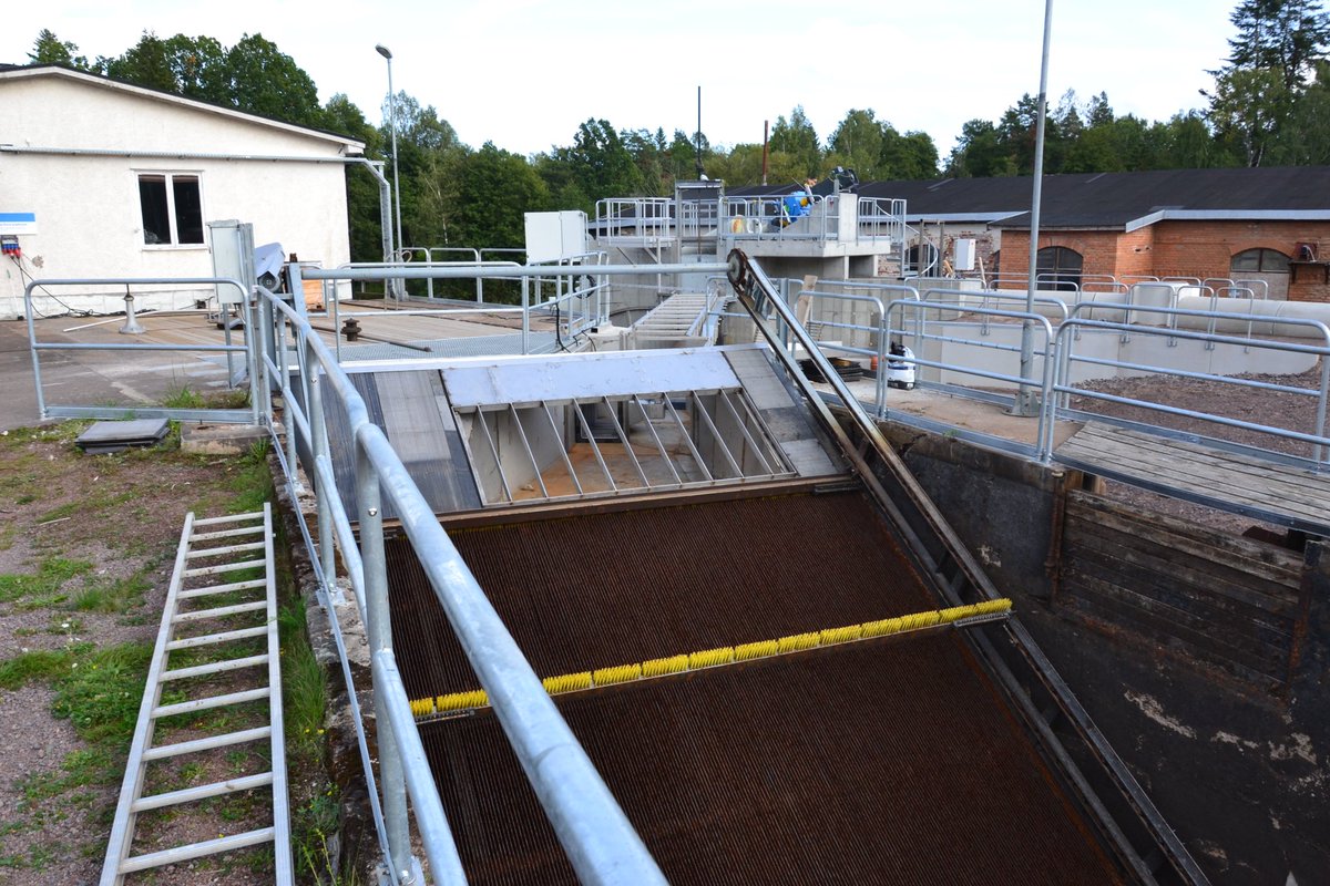 SamShry's tweet image. Field planning our upcoming fish passage evaluation. 4 fish cameras/counters, 3+ PIT antennas, high-res acoustic telemetry, CFD modeling, injury analysis, + more. This study is going to be epic! @life_connects @OlleCalles @RivEM_Karlstad @UniperSweden #TIVA #fishpassage