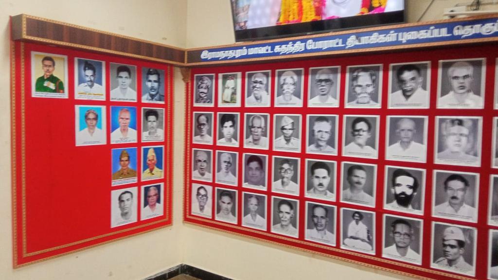 SBKIsenthil007's tweet image. இராமநாதபுரம் மாவட்ட ஆட்சியர் அலுவலகத்தில் இந்திய சுதந்திர போராட்ட தேசியதலைவர் வே.இம்மானுவேல் சேகரனார் அவர்களின் புகைப்படம் இடம்பெற முயற்சி எடுத்த தேவேந்திரர் பண்பாட்டுக் கழகம் 
தலைவர்,  
அண்ணன் பரம்பை பாலா அவர்களுக்கு எங்களுடைய வாழ்த்துக்களை தெரிவித்துக்கொள்கிறோம் #Devote கமுதி