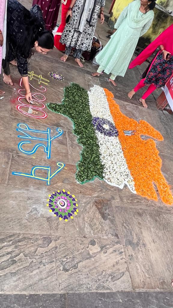 #2800Gradpay
#mppatwarisangh 
<a href="/CMMadhyaPradesh/">Chief Minister, MP</a> 
<a href="/BBC_WorId/">World whisperer</a> 
<a href="/aajtak/">AajTak</a> <a href="/AmitShah/">Amit Shah</a> अगर आप सकारात्मक बोलोगे तो आपको सब सकारात्मक ही दिखेगा।.