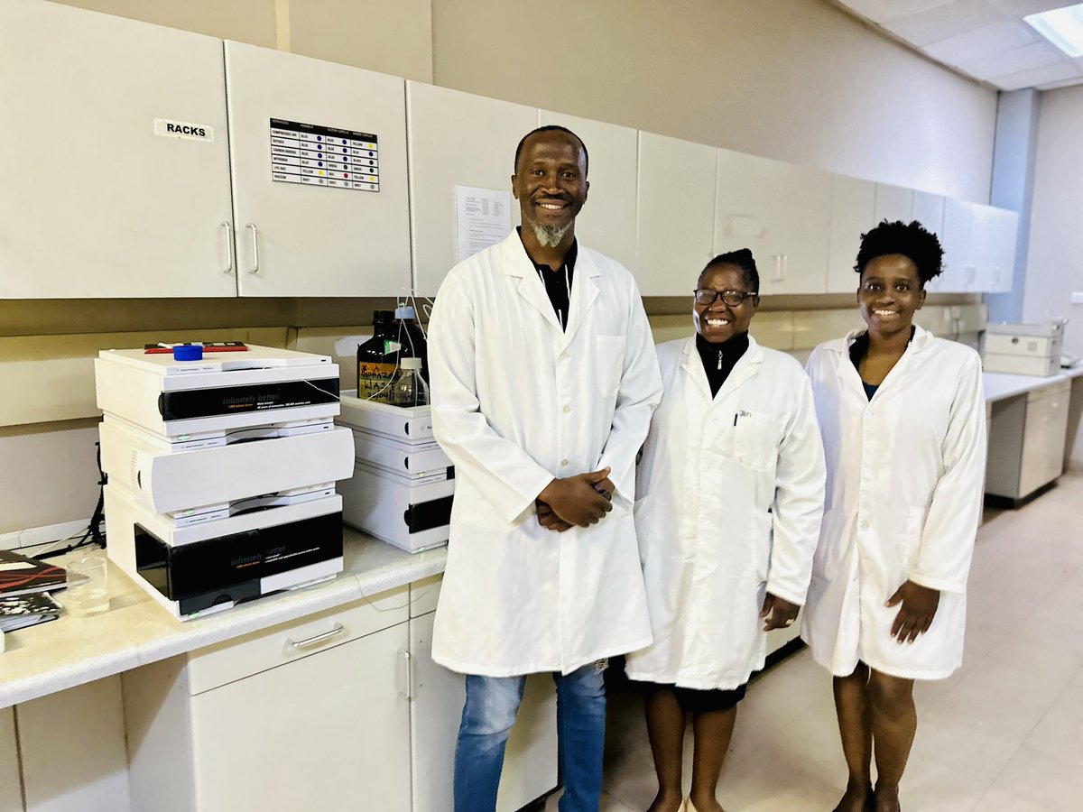 SiceloSTEMLADY's tweet photo. At the core of my interests is seeing our scientists in Zimbabwe keeping up with the global trends. That is why we have come up with the initiative to train our technicians and researchers in industry and academia #STEMLady @MoPSEZim @mhtestd @UNOSAA1 @OwsdSecretariat https://t.co/Bpk0T6Dp6F