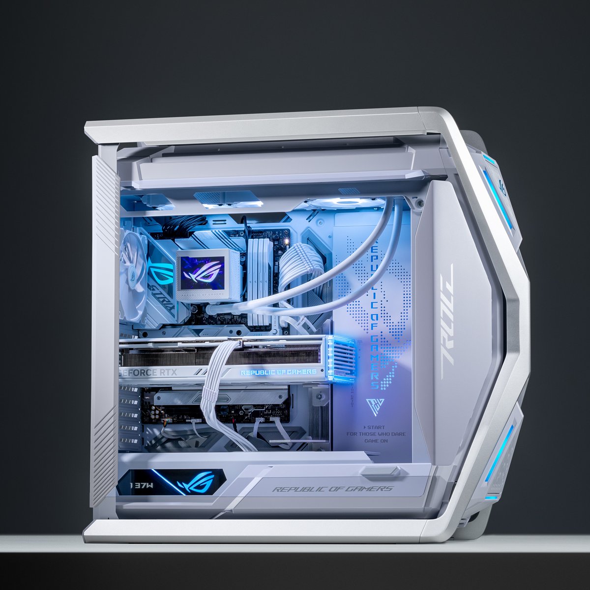 ASUS_ROG_FR's tweet photo. La carte mère ROG STRIX Z790-A GAMING WIFI II ira parfaitement avec ton setup tout blanc, comme par exemple avec le ROG Hyperion Blanc 🤍✨

#StrixZ790 #IntelNextGenProcessor #AsusEZDIY https://t.co/lZ0IcfbZfl