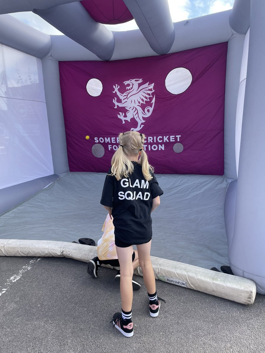 We’ve got 20 girls enjoying @_WesternStorm match today! #cricket #activegirls #ecbcricket