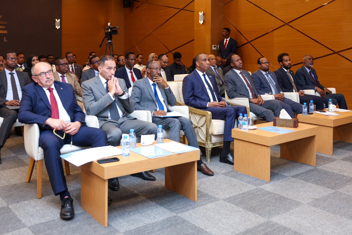 SomaliPM's tweet image. H.E. Prime Minister @HamzaAbdiBarre has inaugurated the Towards Peace and Stability in Somalia (TPSS) Fund, in partnership with the Government of Italy.

In his keynote remarks at the event, PM Barre stressed the significance of the TPSS Fund in empowering #Somalia to take the…