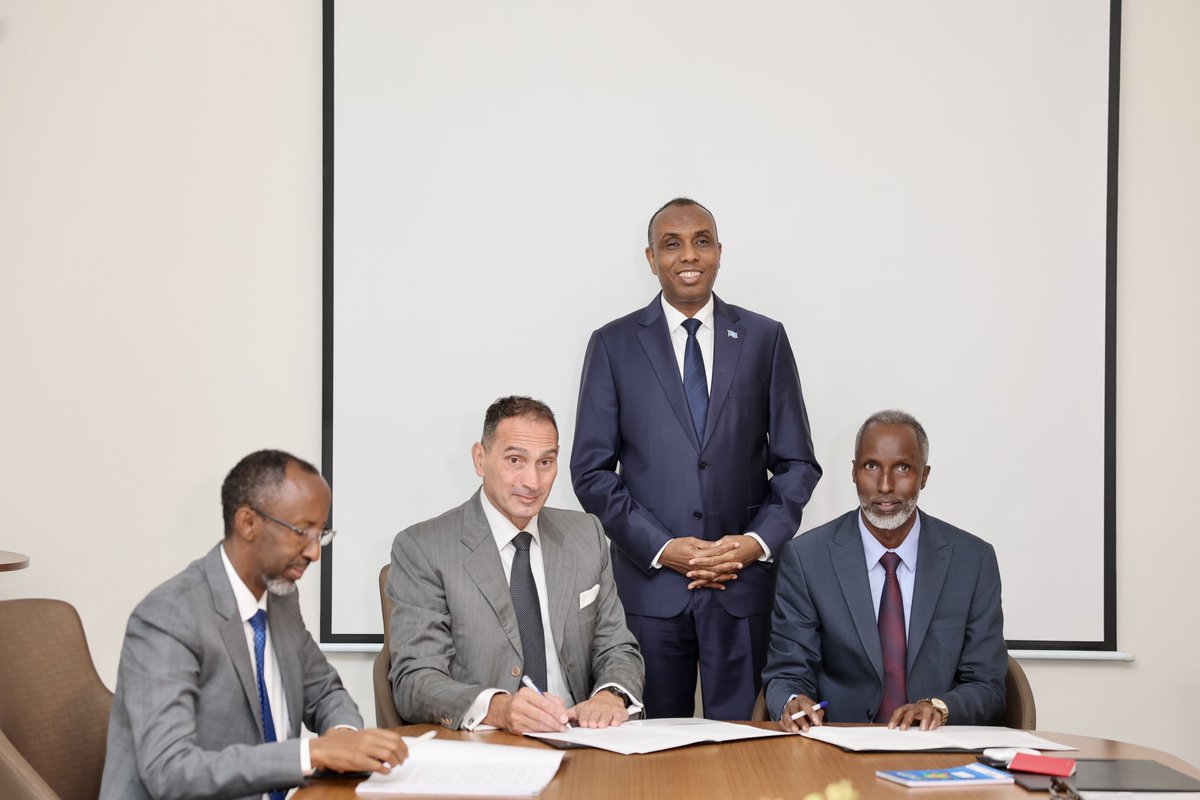 SomaliPM's tweet image. H.E. Prime Minister @HamzaAbdiBarre has inaugurated the Towards Peace and Stability in Somalia (TPSS) Fund, in partnership with the Government of Italy.

In his keynote remarks at the event, PM Barre stressed the significance of the TPSS Fund in empowering #Somalia to take the…