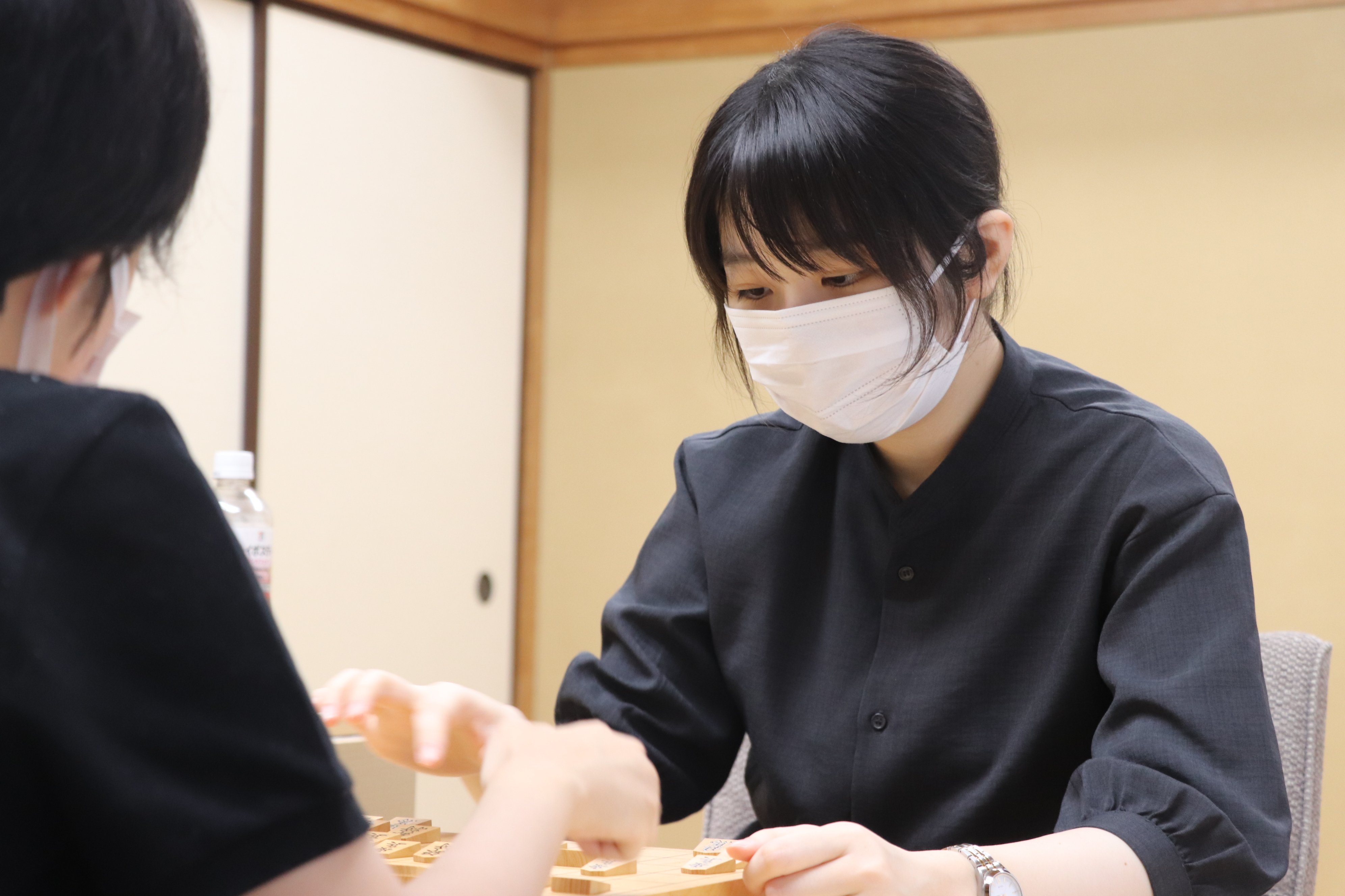 今井絢 