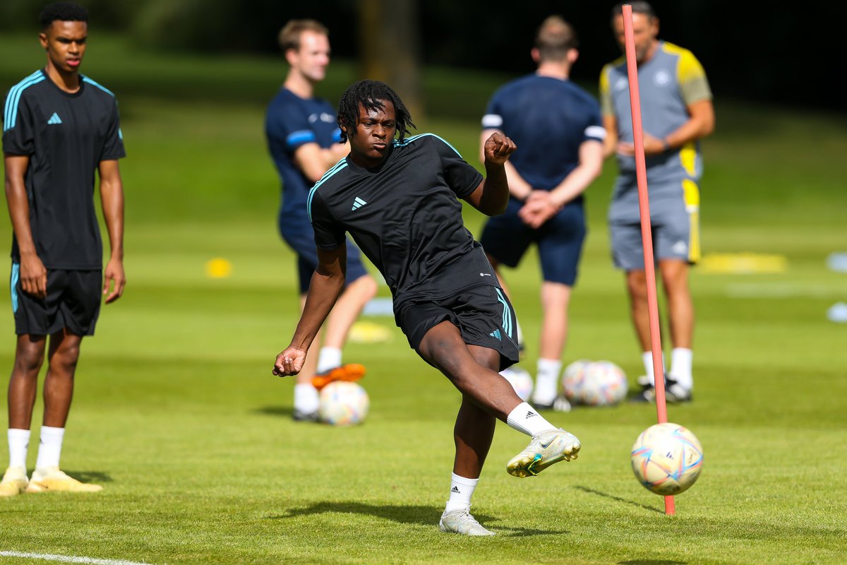 Fantastic to be joined by <a href="/billyfrenxh/">Billy French</a> and many members for our PFA Training Camps.

An opportunity for players, who are currently out of contract, to maintain their fitness and be ready for the season ahead 🙌