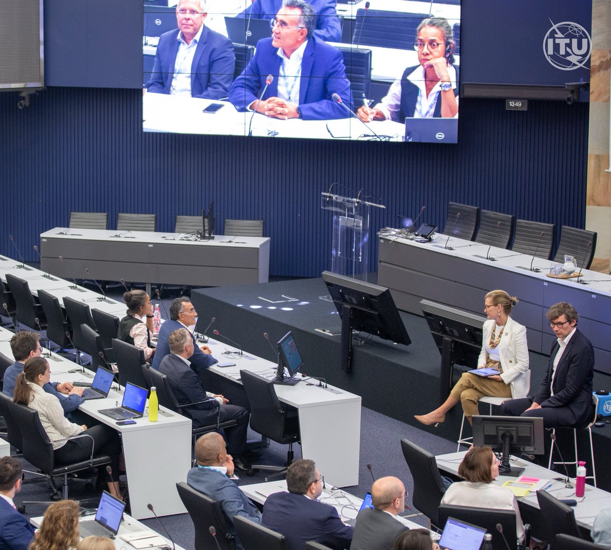 A #FitForFutureITU starts with our staff so the regular Townhalls are a great way to bring everyone together to look back on progress so far, forward to our action-packed agenda, and feedback on how we can best go further together