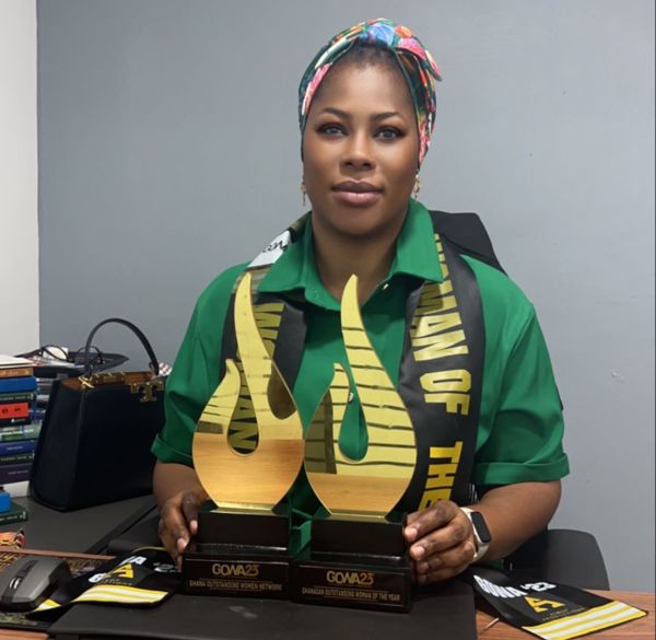 Adiza-Ibrahim-Wins-Woman-Of-The-Year-At-6th-Ghana-Outstanding-Women-Awards-2023 dlvr.it/Sw29DH