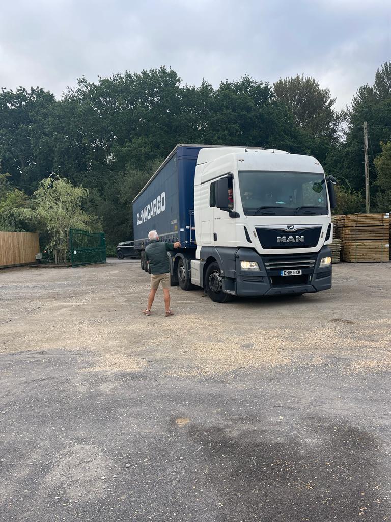 DelkiiEcoBuild's tweet photo. Some more images of our panels being delivered this morning. 4 arctics in total! #DeliveringEcoBuildings 🌎 #ModularBuildings🏠 #GreenBuild ♻️✅ https://t.co/4mGzMYgP1o