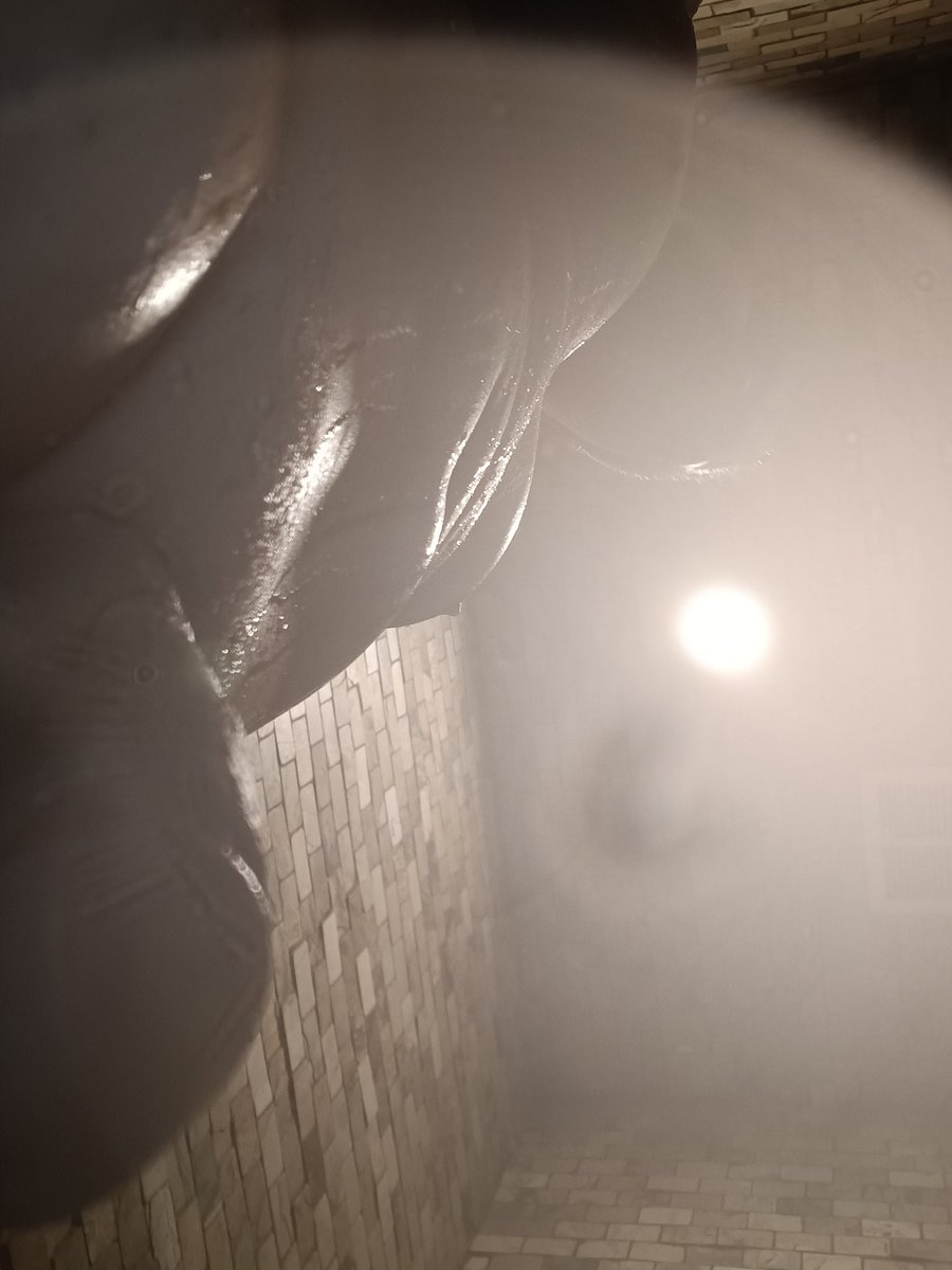 Naked Chicago (@ericmoreno40730) on Twitter photo 