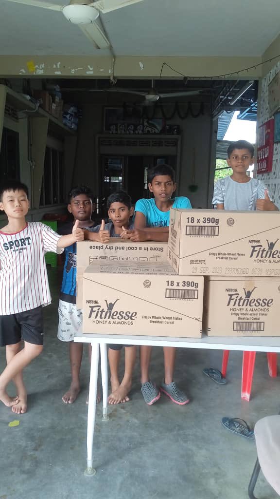 charlesmohan's tweet photo. Never fail to deliver @lost_food. TQ https://t.co/AYO1Ce21l6