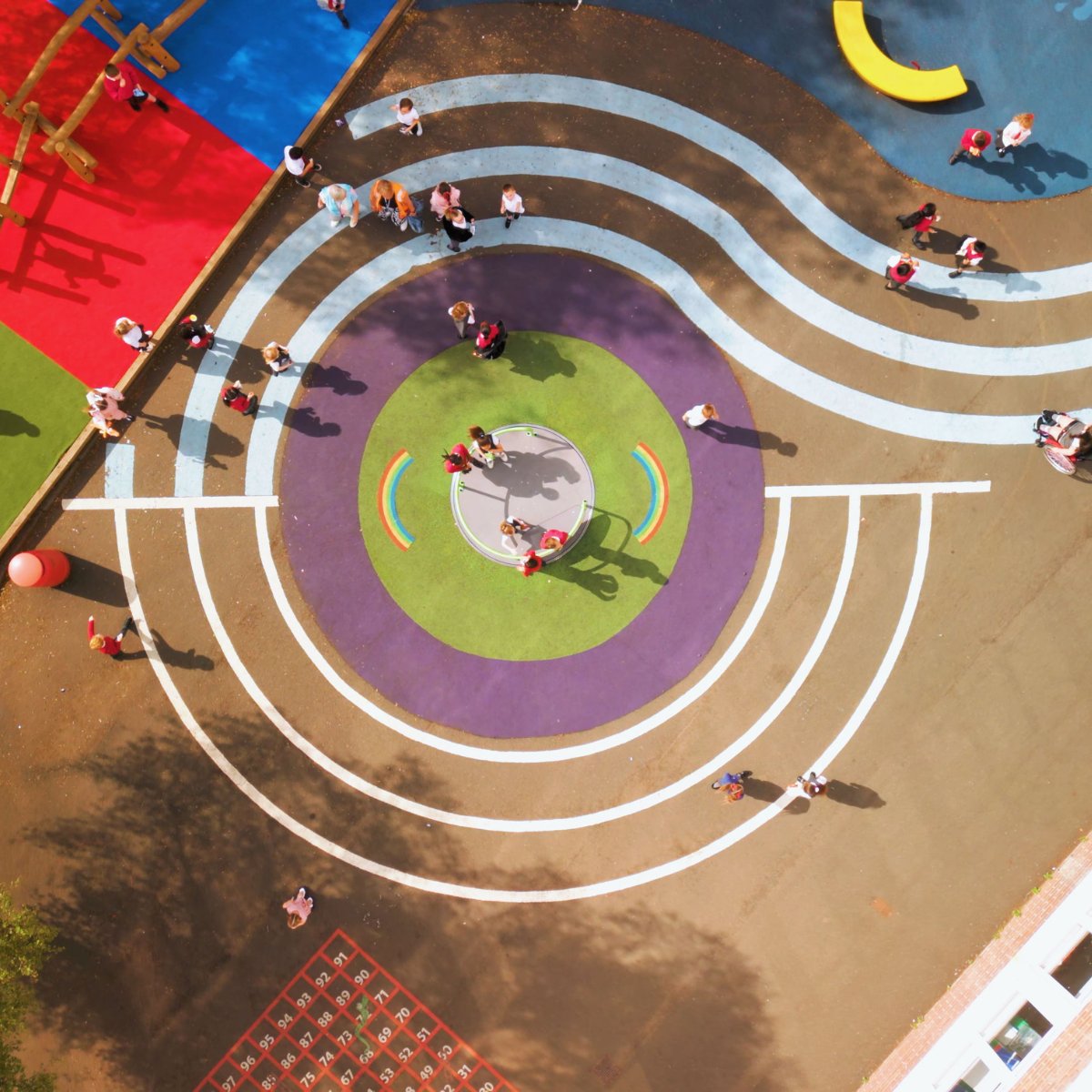 🏫 Better attendance​
😇 Better behaviour ​
💪 More confidence​
🧑‍🤝‍🧑 More friendships ​
Corpus Christi Primary School in Scotland is a first-class example of how to use a school playground as lever on learning and well-being. ​
Get the full story here brnw.ch/21wCx59