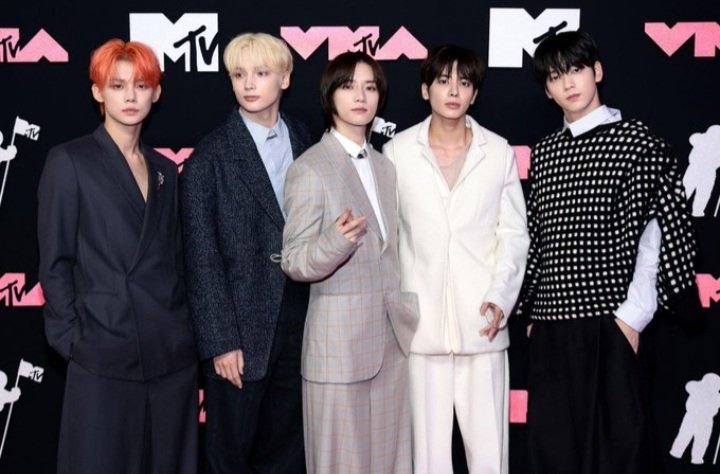 بچه ها نمیدونم منظورمو میفهمید یا نه ولی من واقعا تي اکس تي رو میپرستم