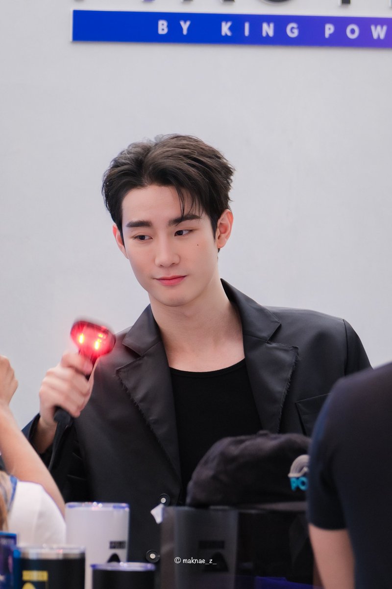 maknae_z_'s tweet photo. แคชเชียร์ หรือ ลูกเจ้าของห้างกันแน่!!
@fforcejs #fforce_
#FirsterxForce #MnZhot https://t.co/XXLq5zElZS