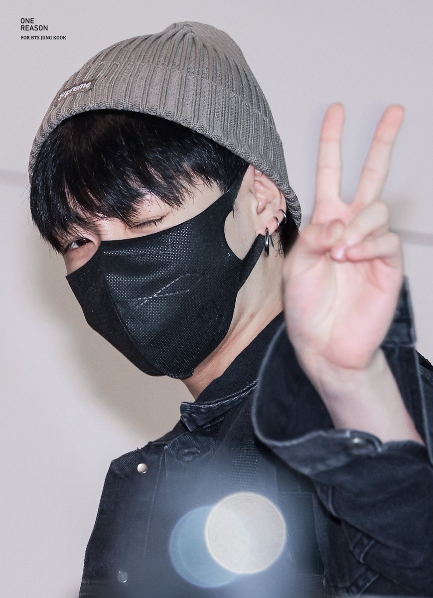 230912 브이 요정 ✌🏻 

#JUNGKOOK #정국 #JungKook_Seven <a href="/BTS_twt/">방탄소년단</a>