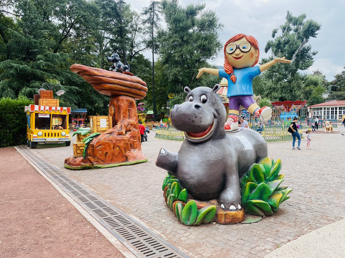 CoastersWide's tweet photo. Vake park is a municipal park in Tbilisi, Georgia 🇬🇪 known for the World War II memorial that sits on-top of a hill. 
Our reason for visiting was to ride the SBF Visa Big Apple themed to a Dalmatian in Shumbaland. #RollerCoaster #AmusementPark #WWCOnTour #CredLife #Tbilisi https://t.co/1nfumv31co