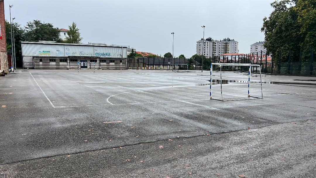 Tras el ilusionante trabajo realizado por los 16 coles que se presentaron al concurso de naturalización de patios escolares organizado por #SDRnatural, tenemos ganadores
🏆 CEIP Eloy Villanueva
🏆 CEIP Gerardo Diego
🏆 CEIP Fuente de la Salud
➡️santandernatural.es/noticias/tres-…
#Santander