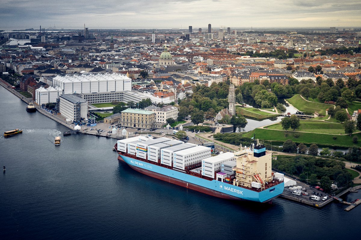 Maersk's tweet photo. 🎉She is here!  Join us live for the name giving ceremony of the world’s first container vessel sailing on green methanol🍾 Thursday 14th September will be a day for the history books🚢

👉Join live event here: https://t.co/tcdEB6WuGZ

#maersk #allthewaytozero #decarbonization https://t.co/YYp0COsdE8