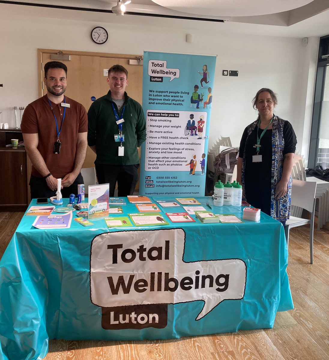 Great morning @CentralBeds promoting all things @ActiveLuton @LutonTotal and @LutonLibraries to the students 😃👏👍 #Luton #Bedfordshire #Health