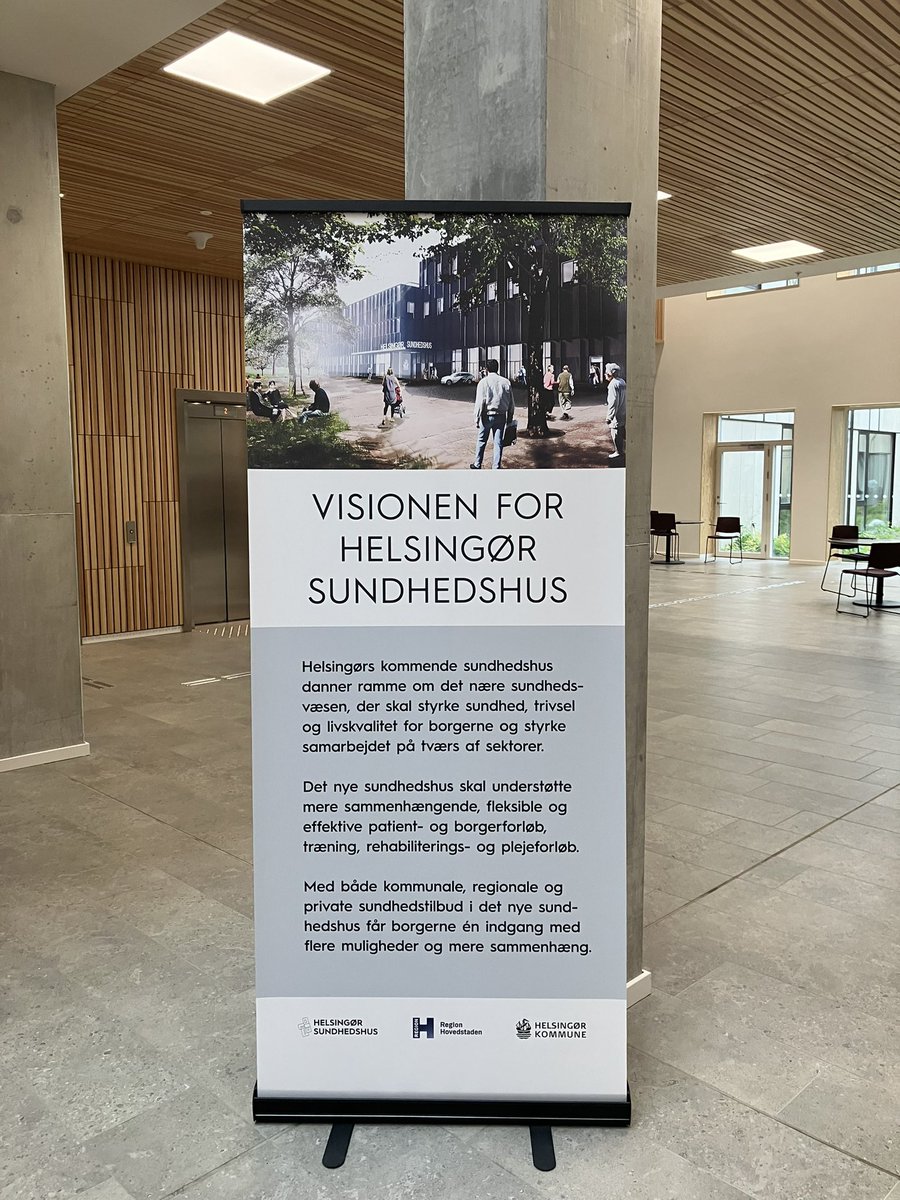 UllaMHansen's tweet photo. Så fik jeg endelig set det flotte nye #helsingør sundhedshus. Tak for invitationen Hanne Vig Flyger og andre gode folk - og for de gode drøftelser om, hvordan man bedst udnytter de tværsektorielle rammer til gavn for pt. og borgere #patientinddragelse #enindgang #detnære https://t.co/2tCdMYfhIv