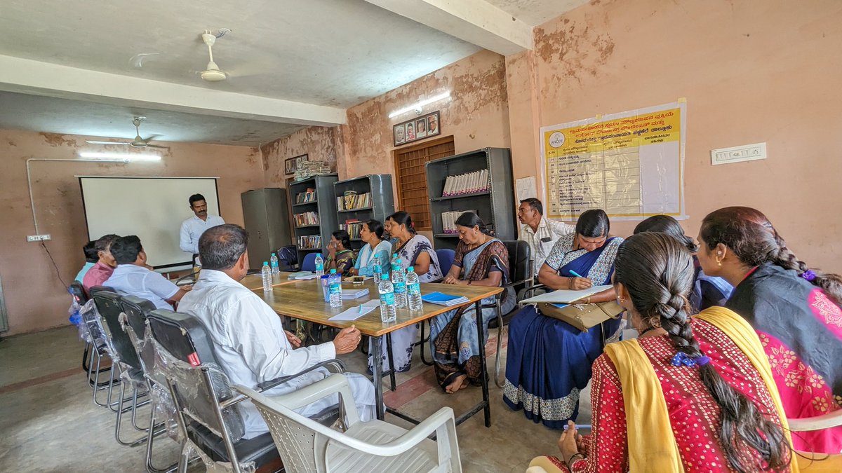 shamkashyap's tweet photo. Witnessing a unique exercise of self mapping of #GramPanchayat's effectiveness by elected representatives and #GPLF members, organized by @AnodeGovLab Foundation. The tool helps members collectively identify specific areas of improvement and drive change within the Panchayat https://t.co/tPuz9DIW3t