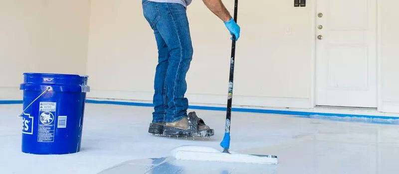 🚗 Epoxy garage floors – an investment or a splurge? 💰 Transform your garage into a dazzling space without breaking the bank! ✨ What's your take on the true cost of epoxy garage flooring? 🧐 Let's discuss the best deals together! 👇 #EpoxyGarageFloors homeflooringpros.com/epoxy-garage-f…