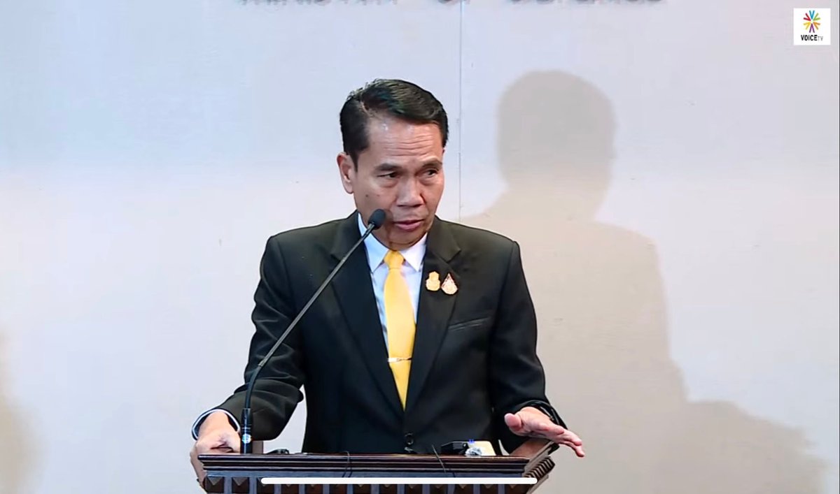 MayWongST's tweet photo. #Thailand new #defence minister @SKlungsang says no action taken against #Myanmar #military as they didn't cross the border intentionally. Adds they've been sent back. MP @nolkannavee had called for investigation as he had said 100 soldiers crossed
#พม่า #WhatsHappeningInMyanmar https://t.co/dSSX7c7eAq