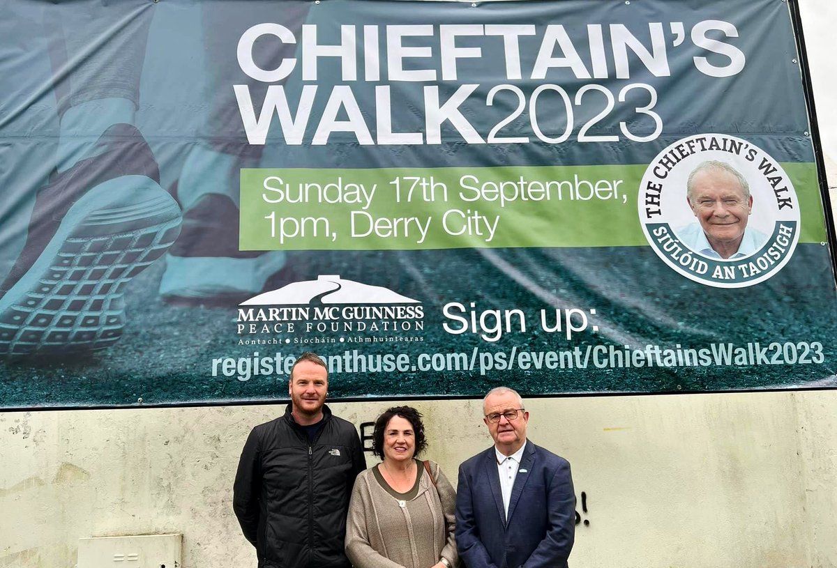 Family and foundation members launch the Chieftain’s Walk banner on the back of Free Derry Wall encouraging people to sign up for the walk this Sunday. 

Even if you can’t attend personally you can still support Martin’s legacy by signing up below 👇 
register.enthuse.com/ps/event/Chief…